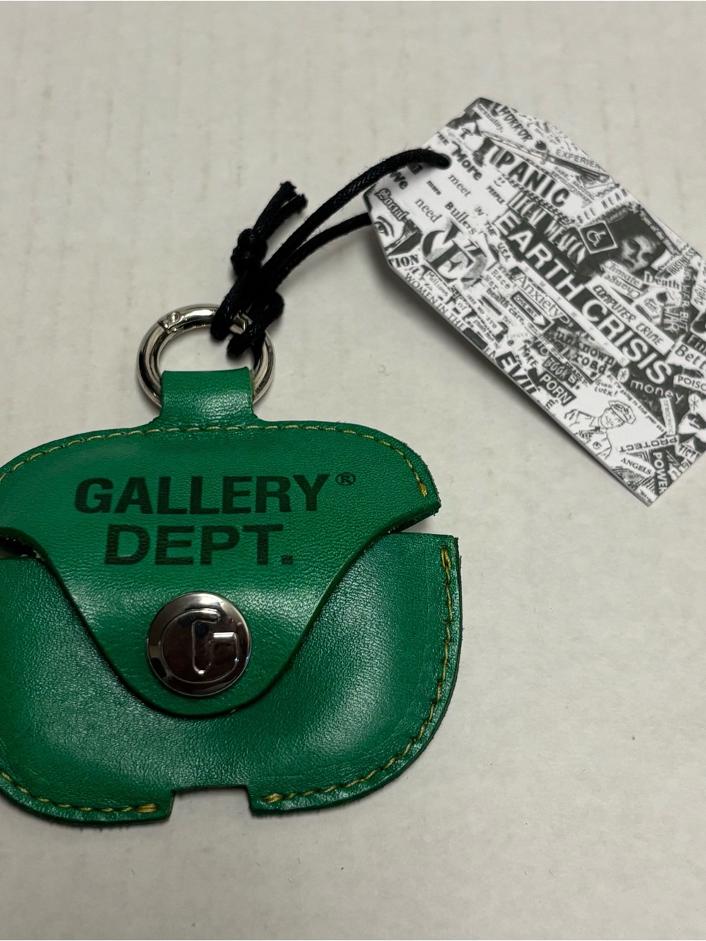 GALLERY DEPT. AirPod Pro Case Green Leather With Silver Carabiner Hardware